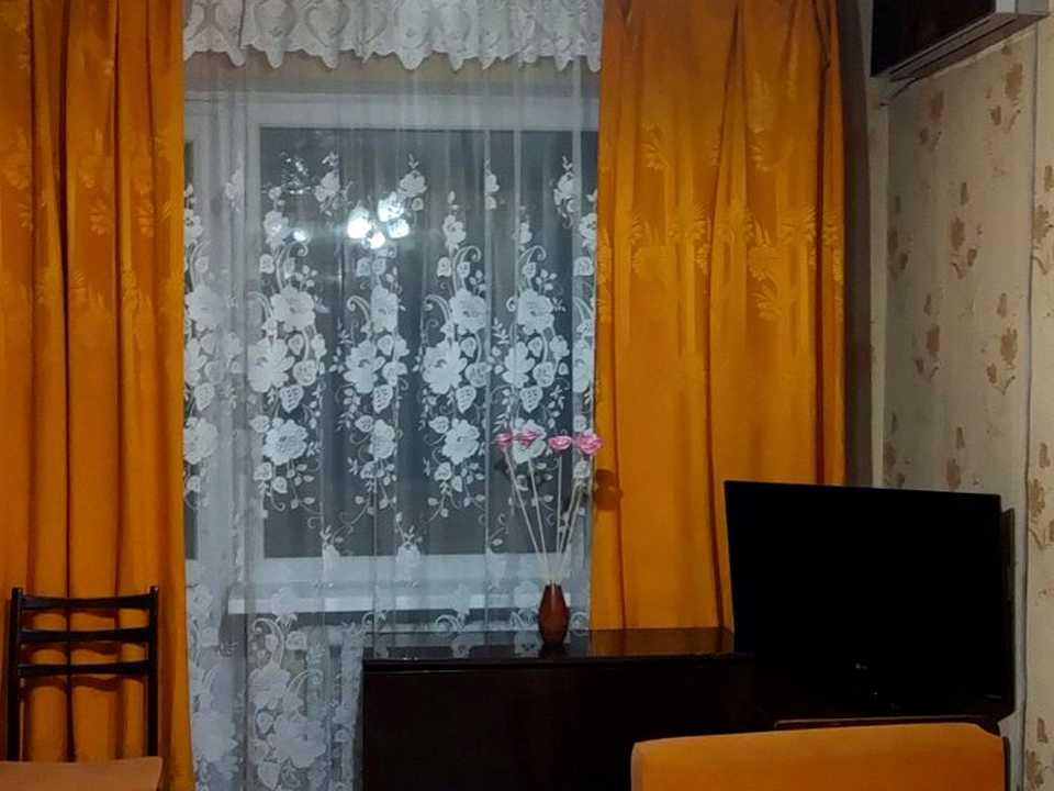 1878593714030335