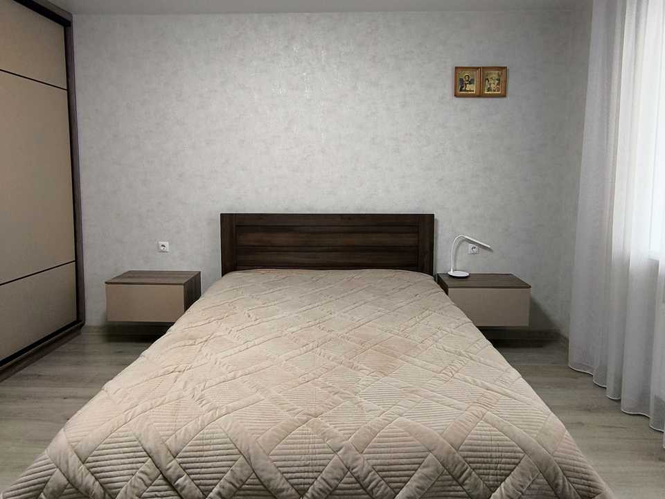 1878663749256960