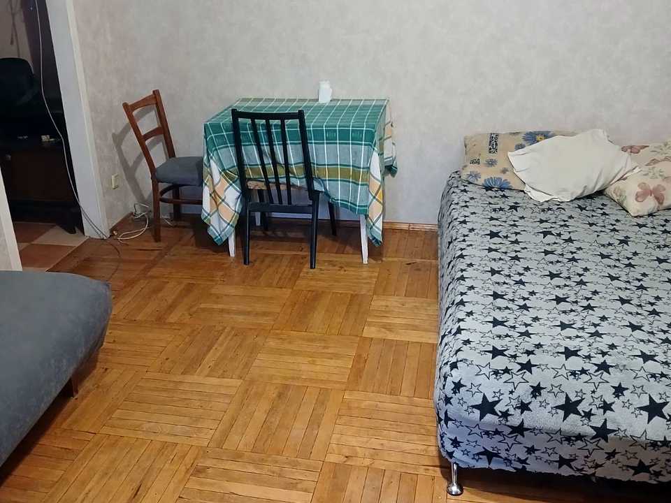 1878672418720306