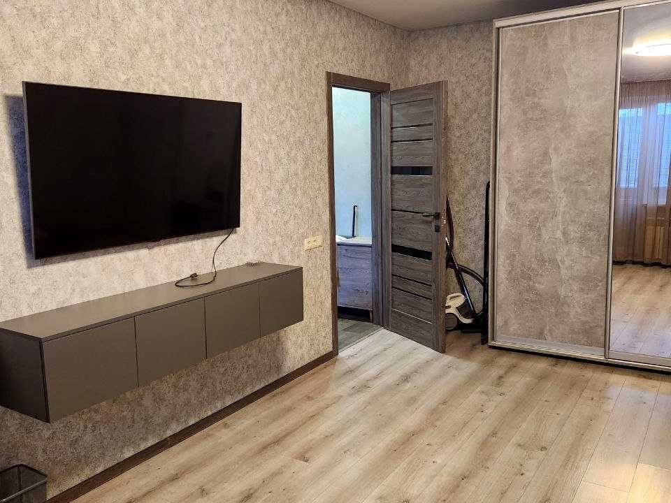 1878691738147176