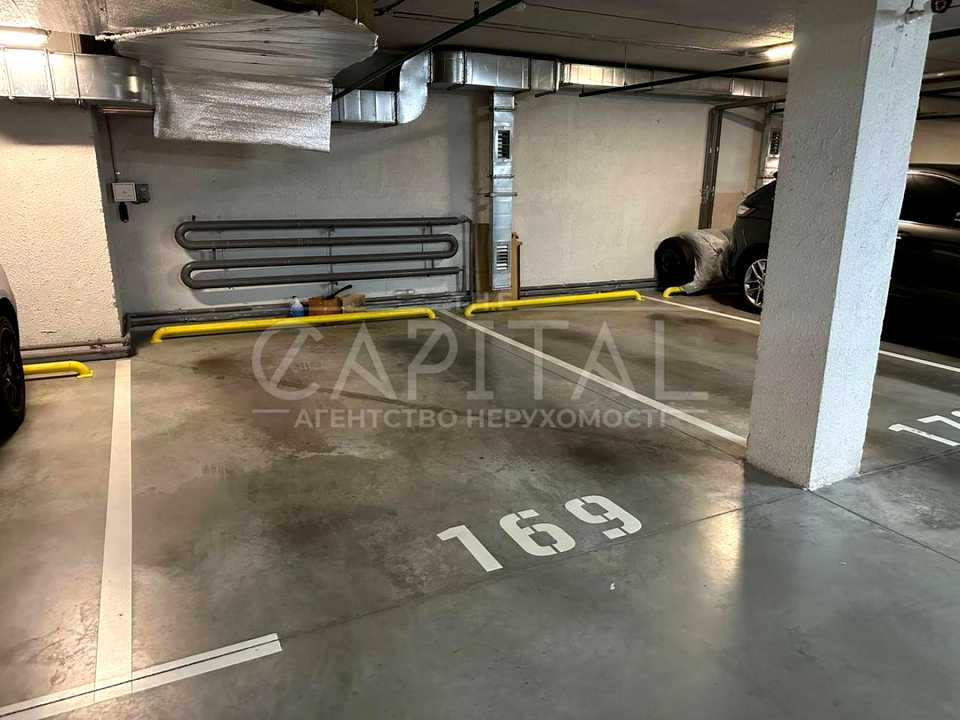 1878851564206912