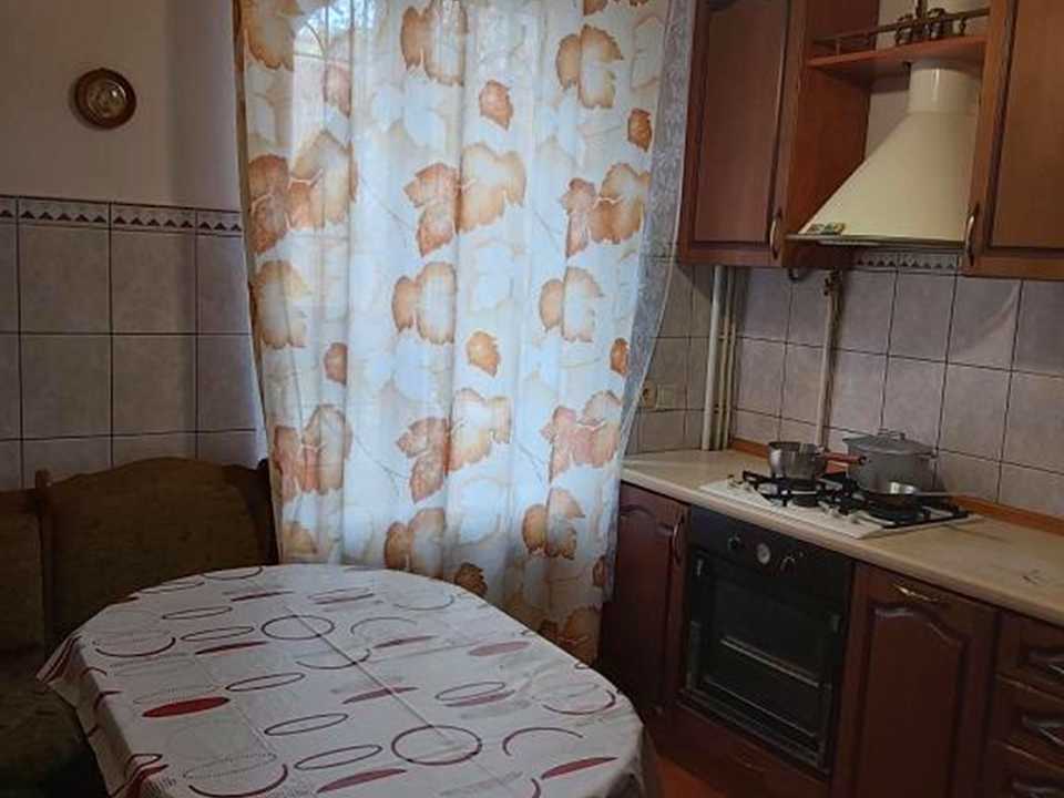 1878857209678344