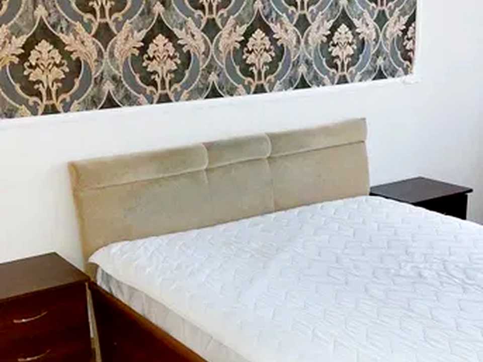 1878918360077879