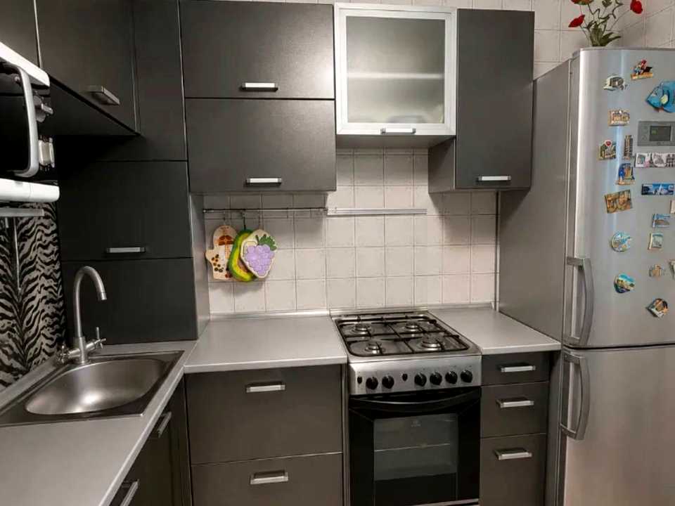 1878934647879366