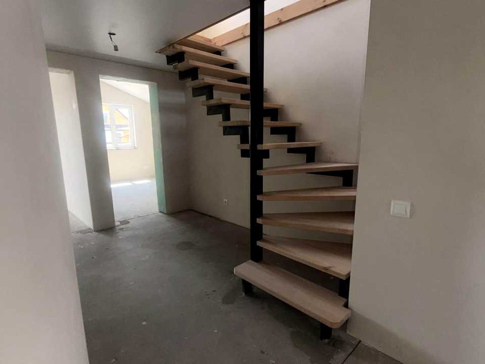 1878939837701319