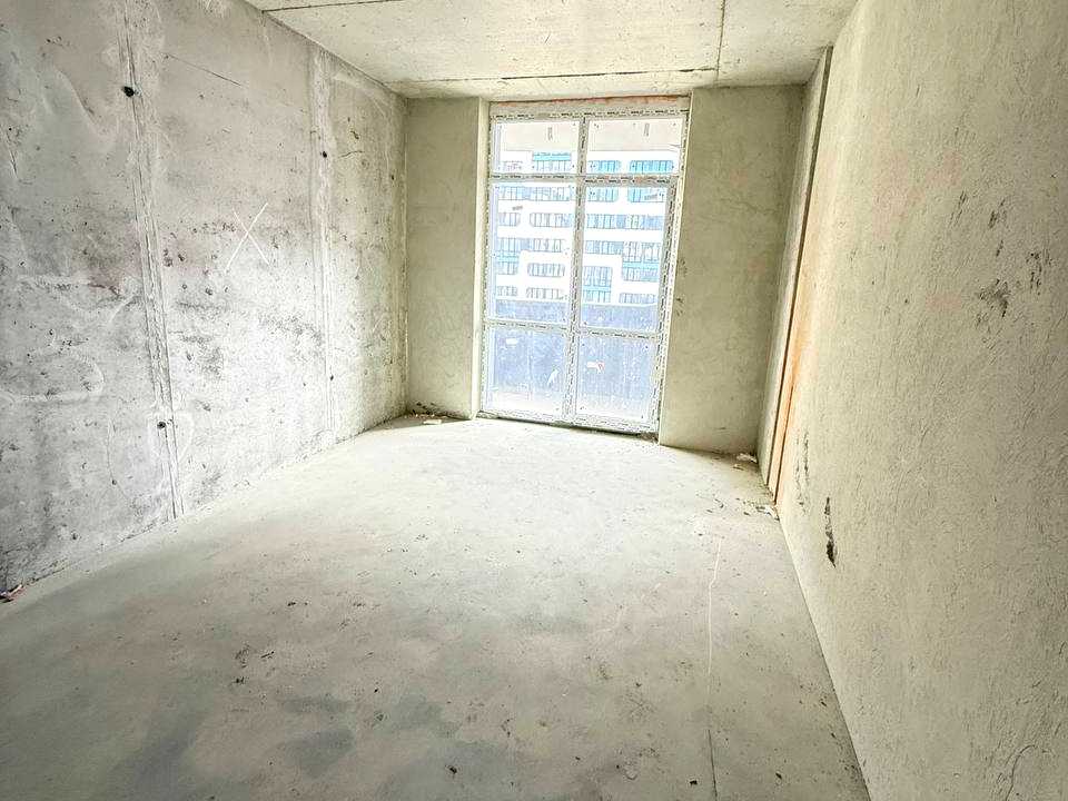 1878952343962869