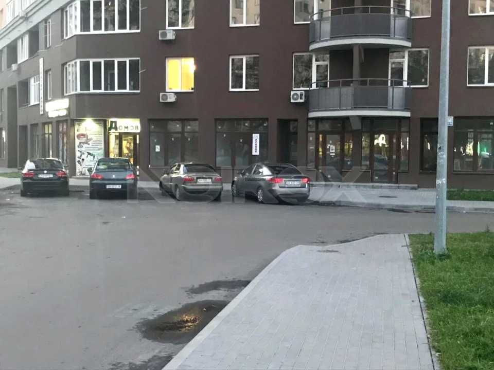 1879016585714142