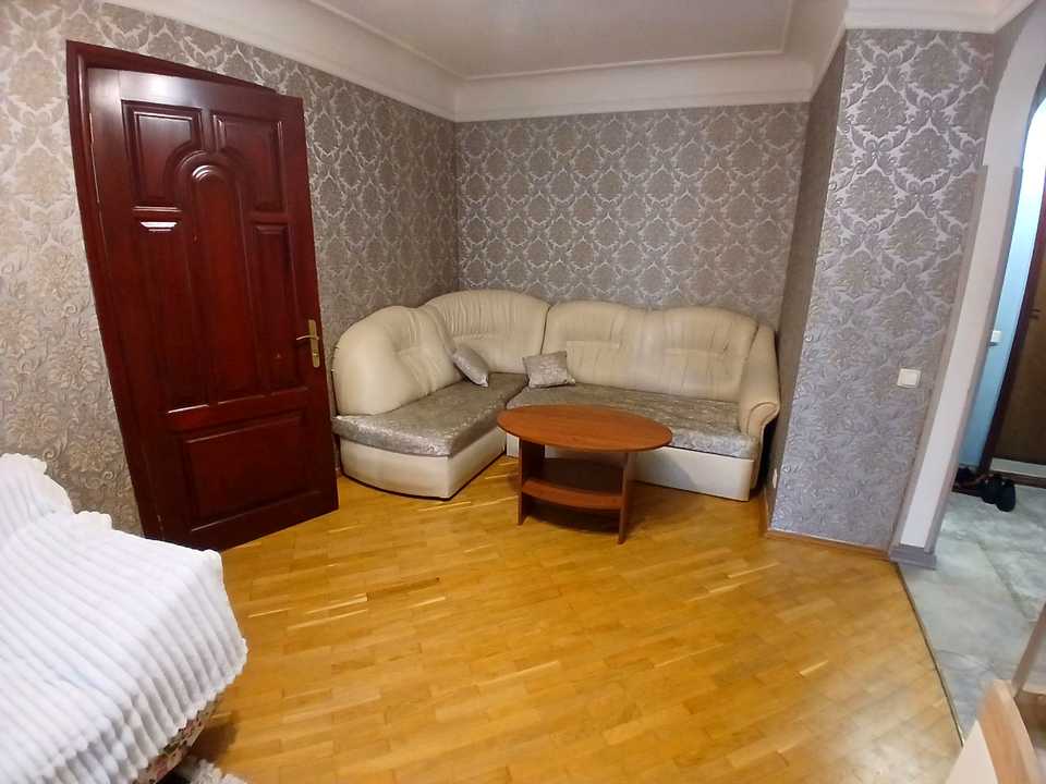 1879021274066997