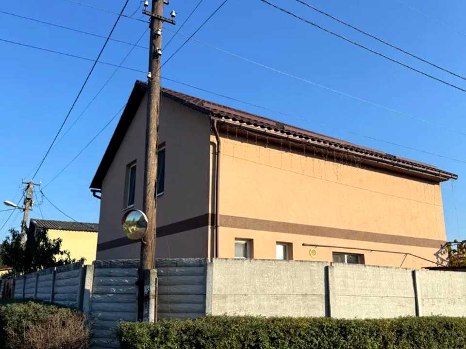 1879046583733808