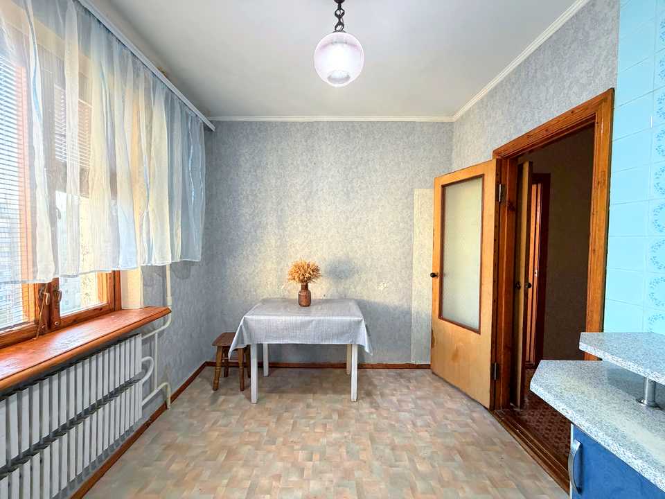 1879149405152184