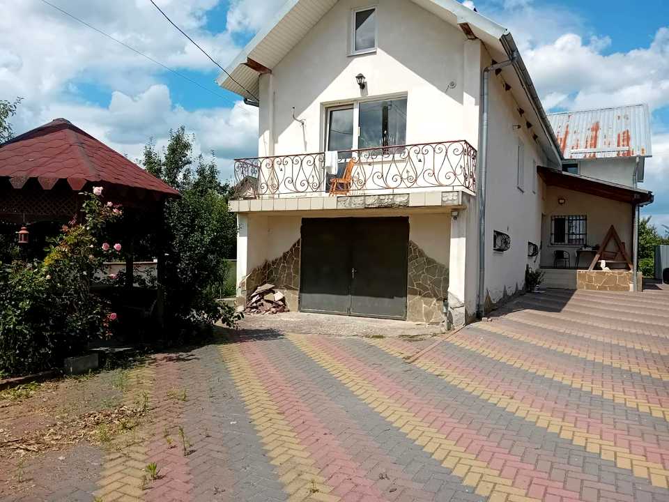 1879202876174710