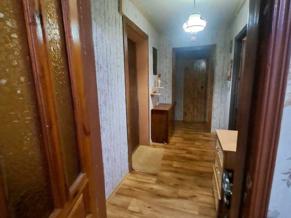 1879233598065983