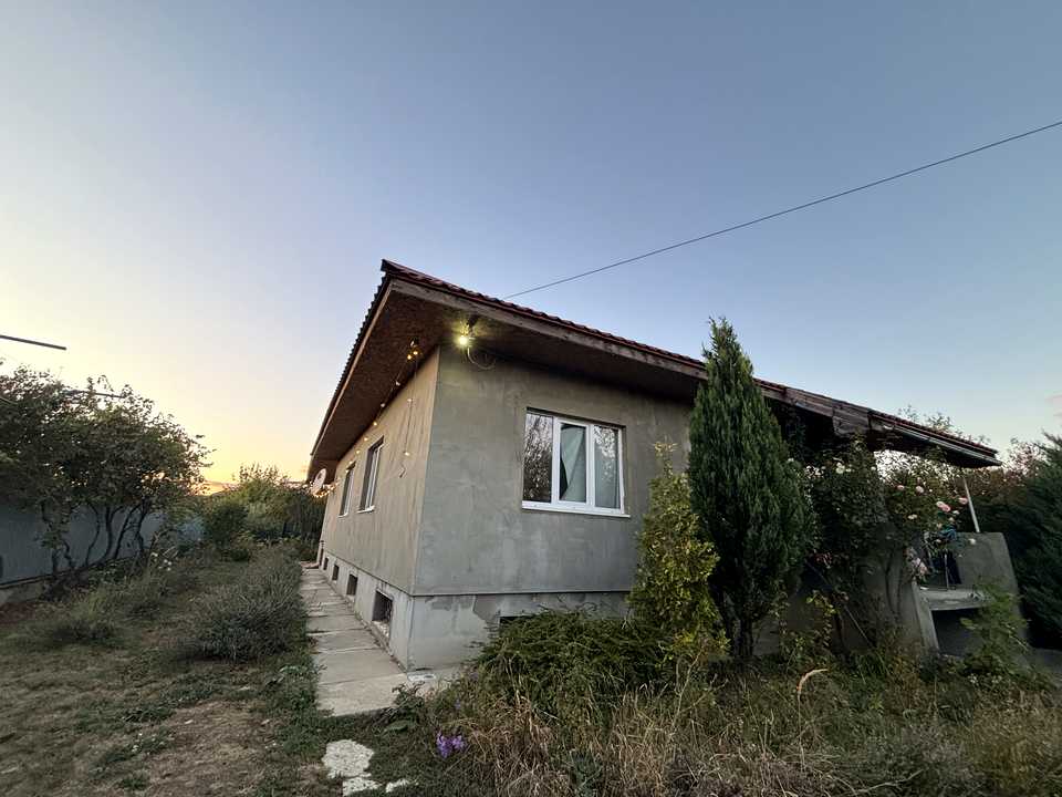 1879379142056152