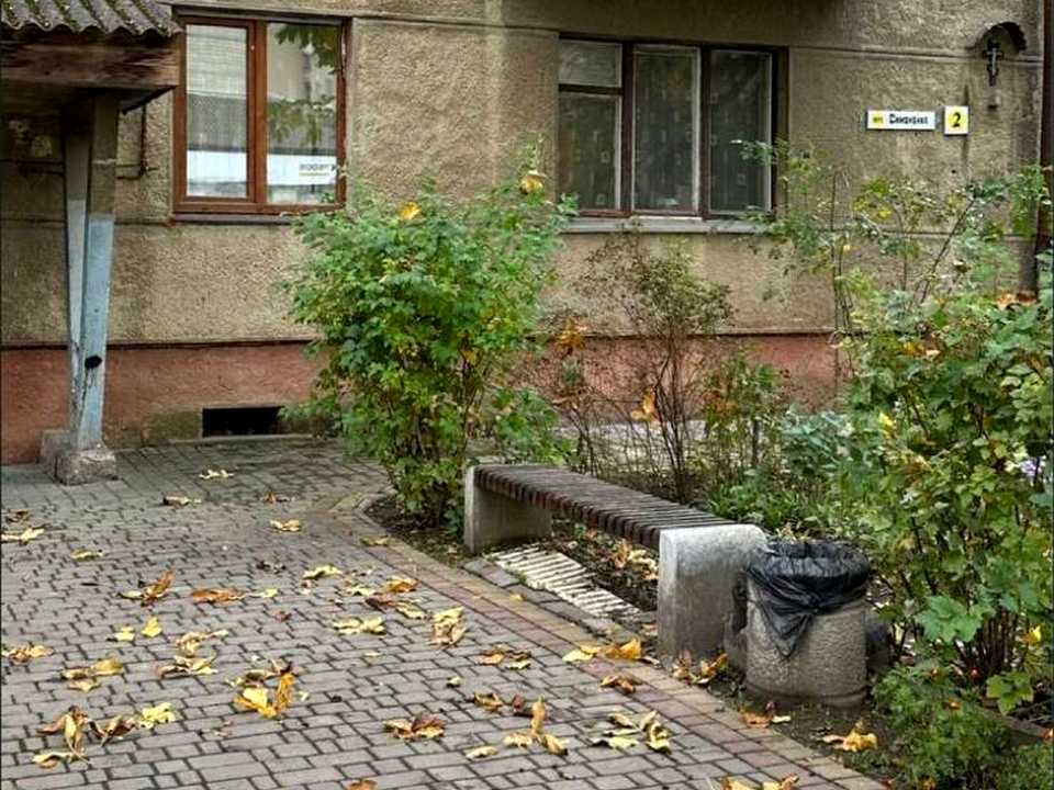1879402533222549