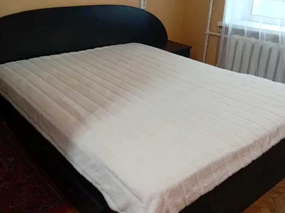 1879471634028135