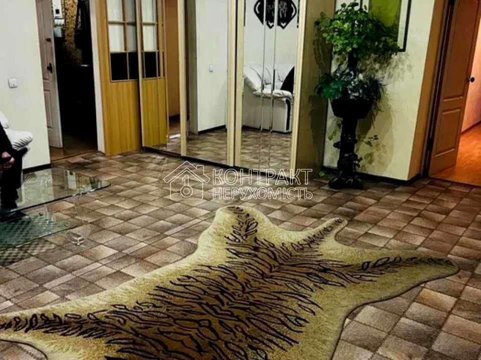 1879475835446853