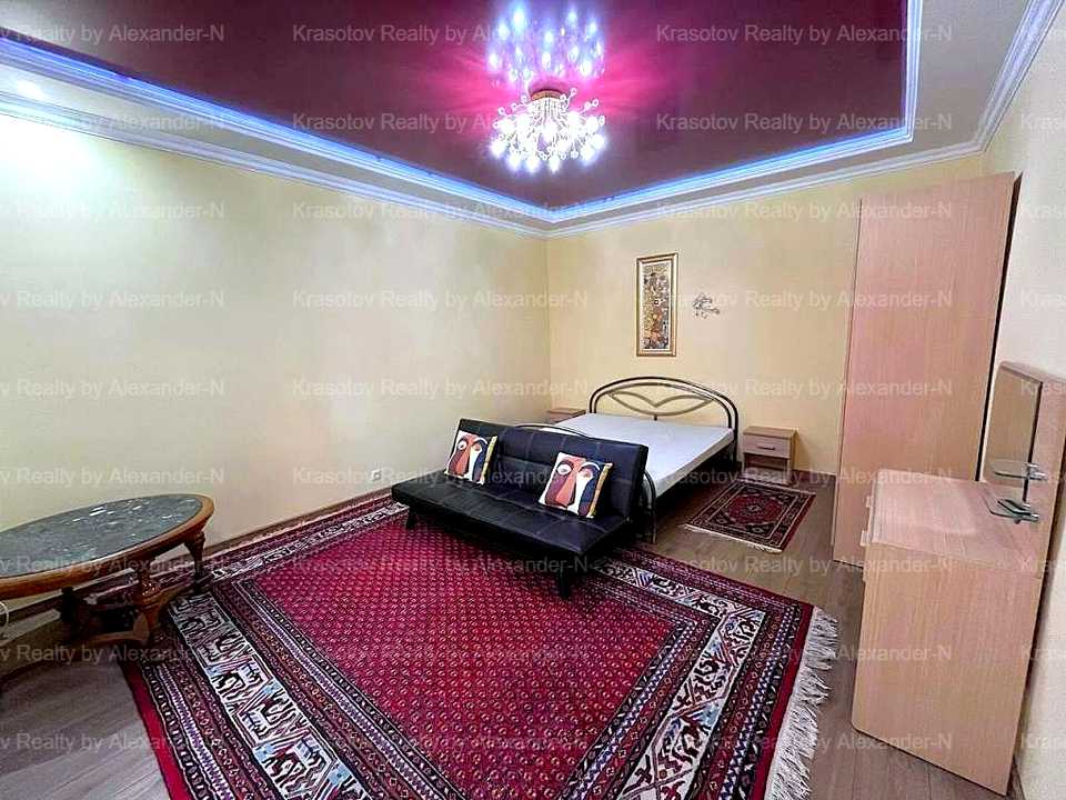 1879483618996010