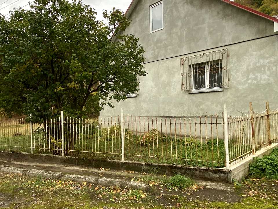 1879496933431376