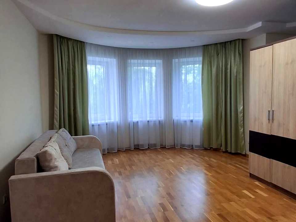 1879502654438996