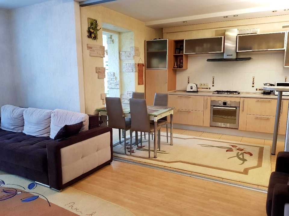 1879510941722179