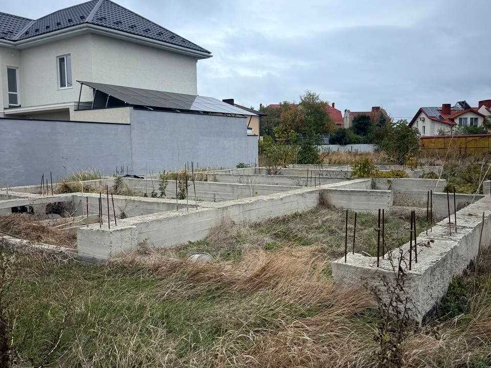 1879550846395924