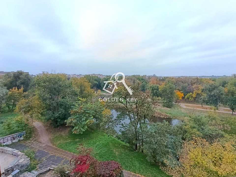 1879566965754035