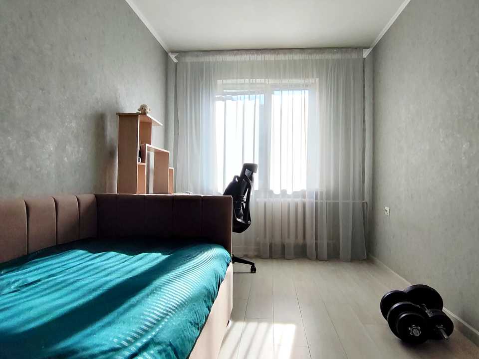 1879569660696162