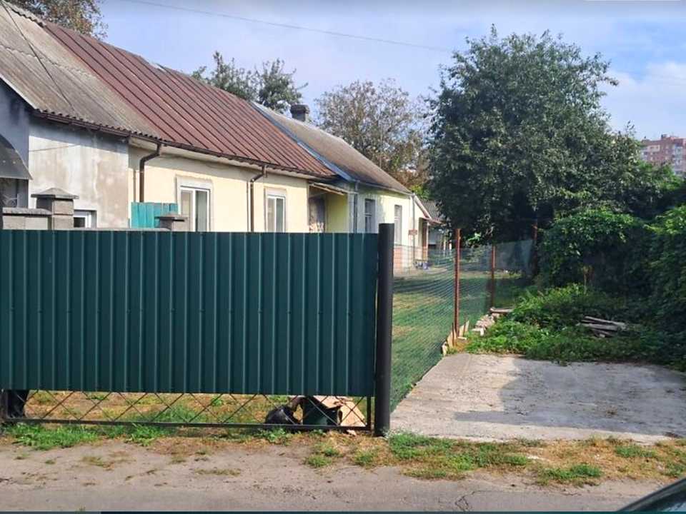 1879573353813323