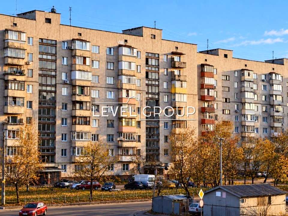 1879745617745521