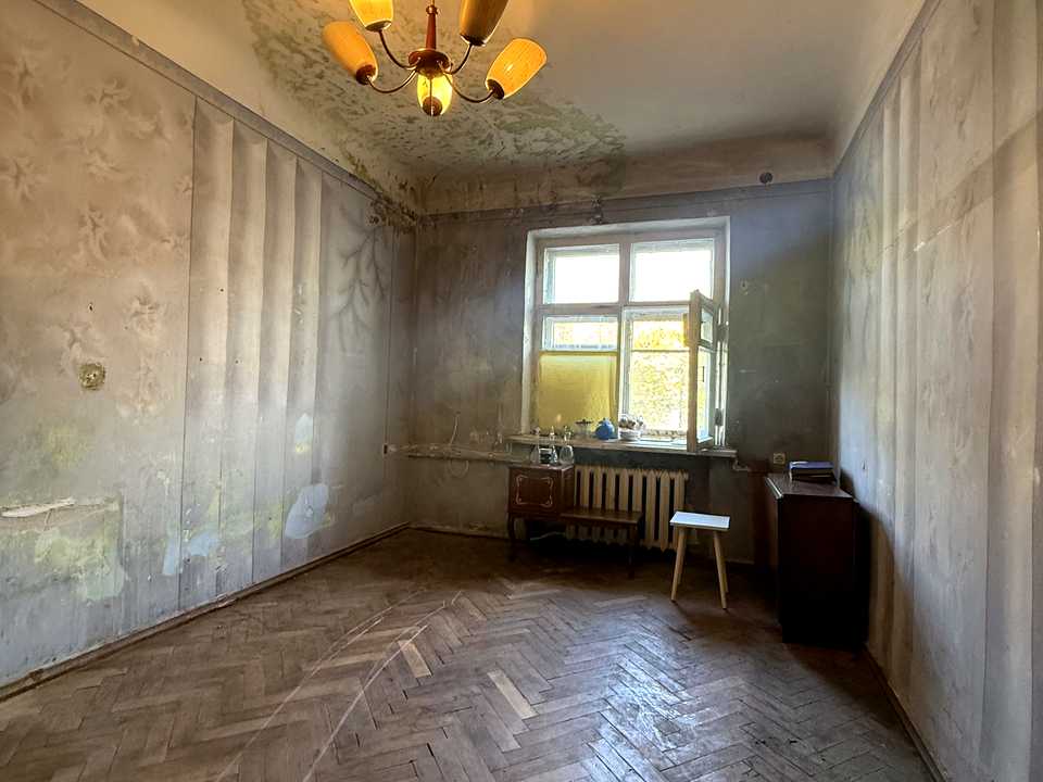 1879754939688567