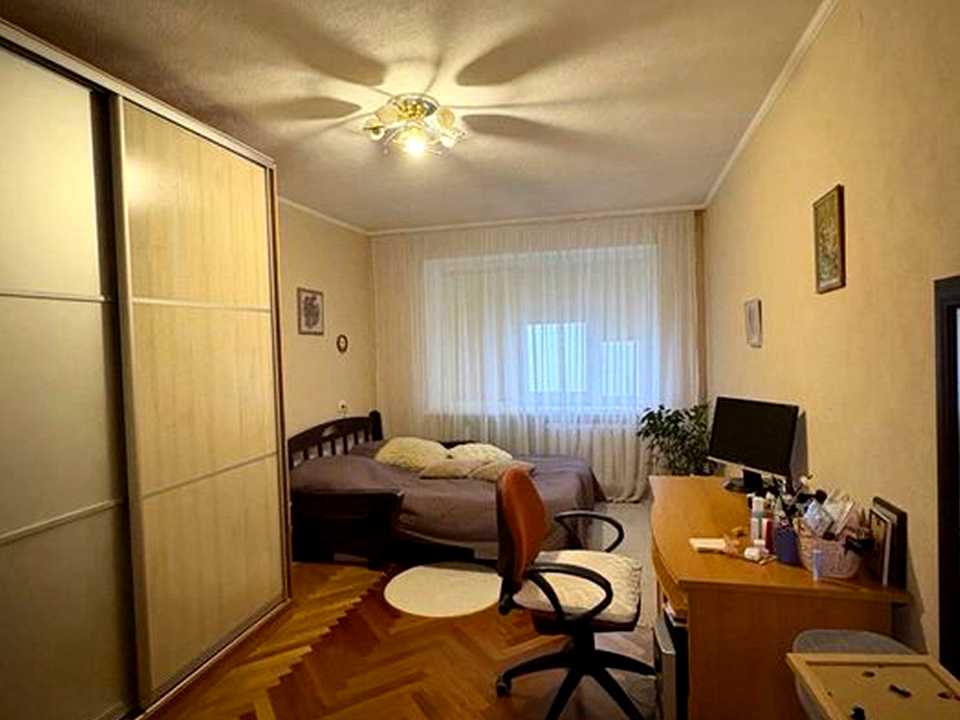 1879828896431912