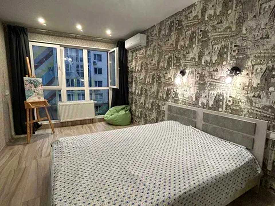 1879844322778375