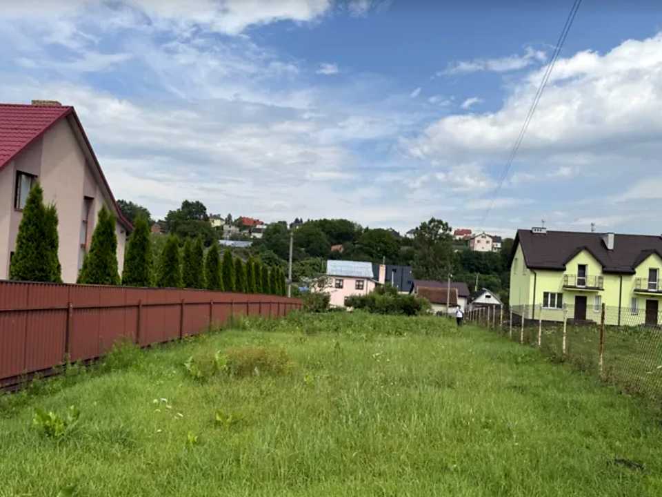 1879847635146183