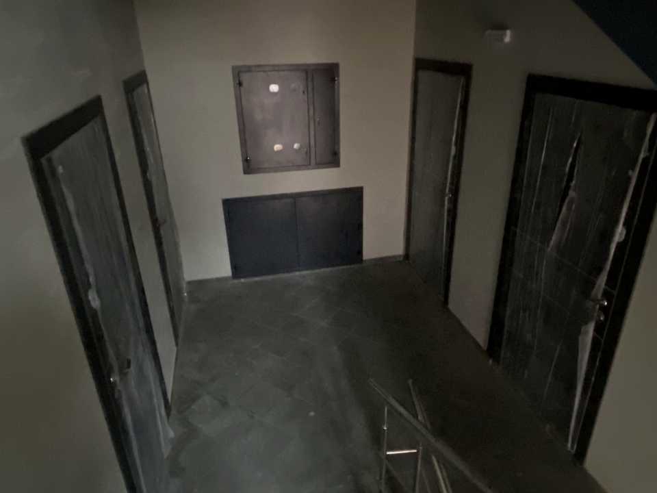 1880008915664712