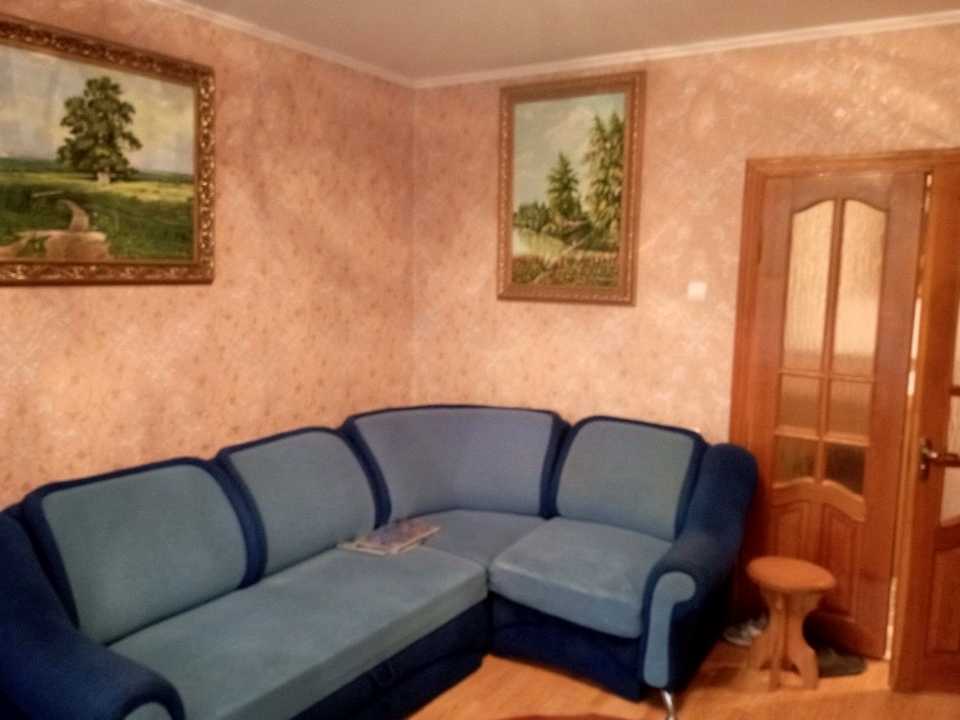 1880096189790386