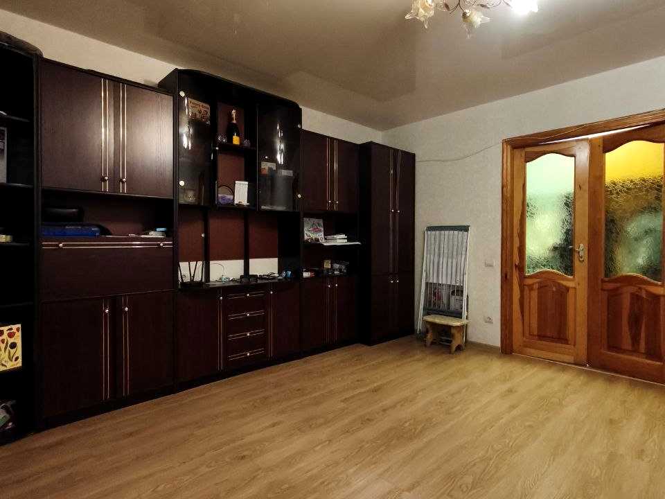 1880203684512883