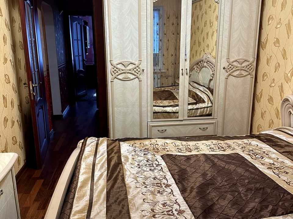 1880203894537251