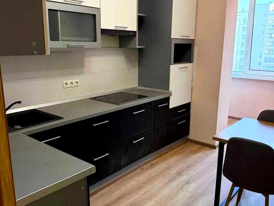 1880244214912179
