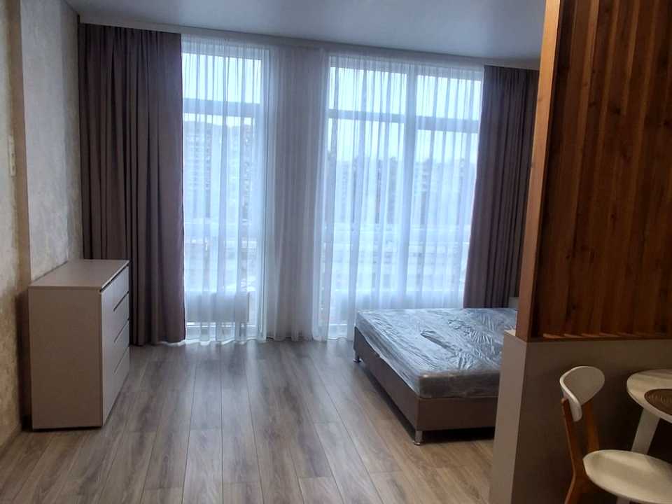1880295984595232