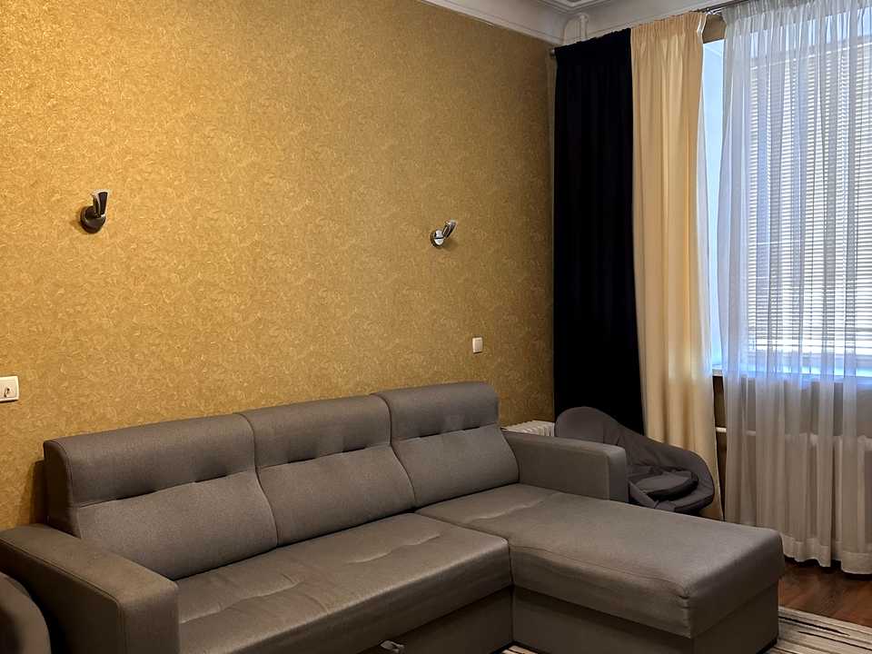 1880302264502925