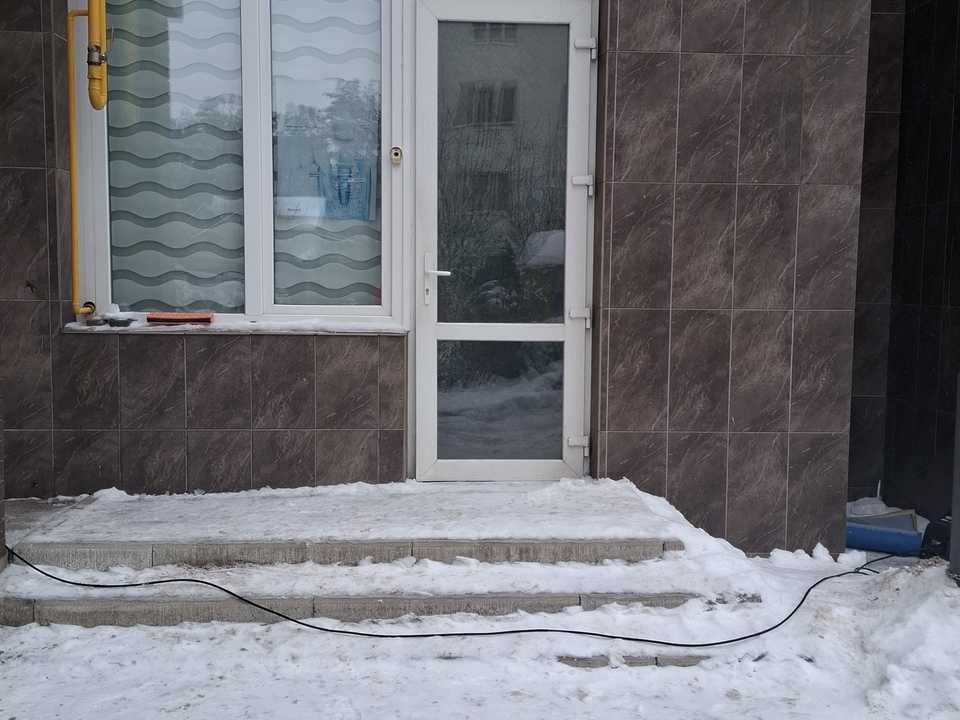 1880374044796511