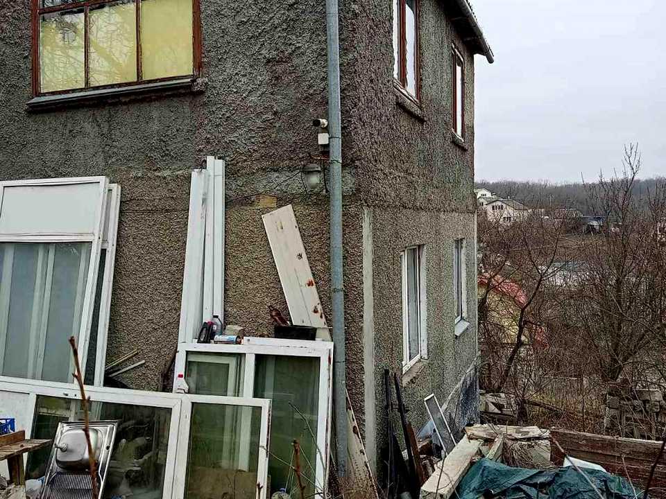 1880379052651392