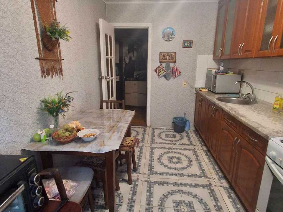 1880411894042527