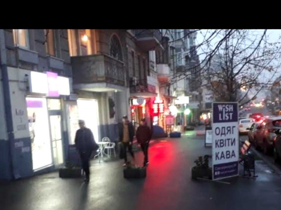 1880470407791888