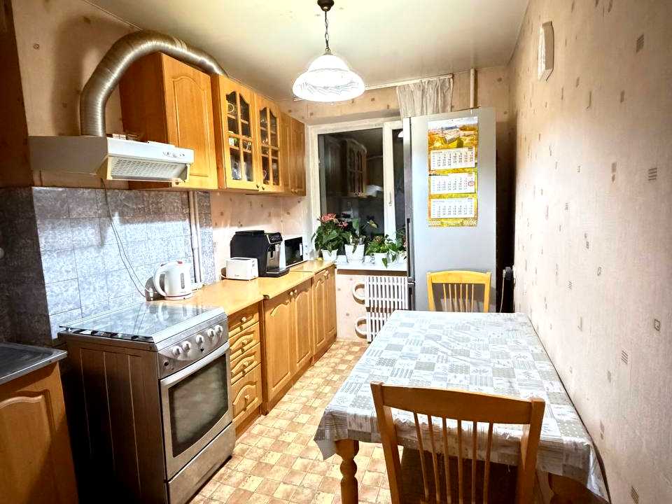 1880481937800791