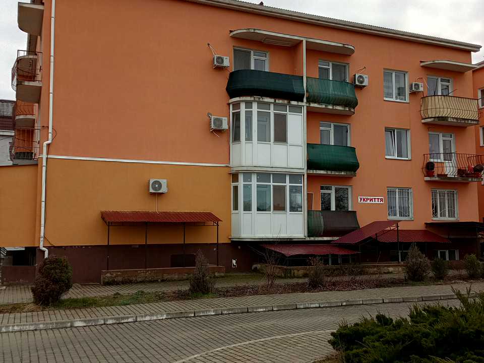 1825688174859968