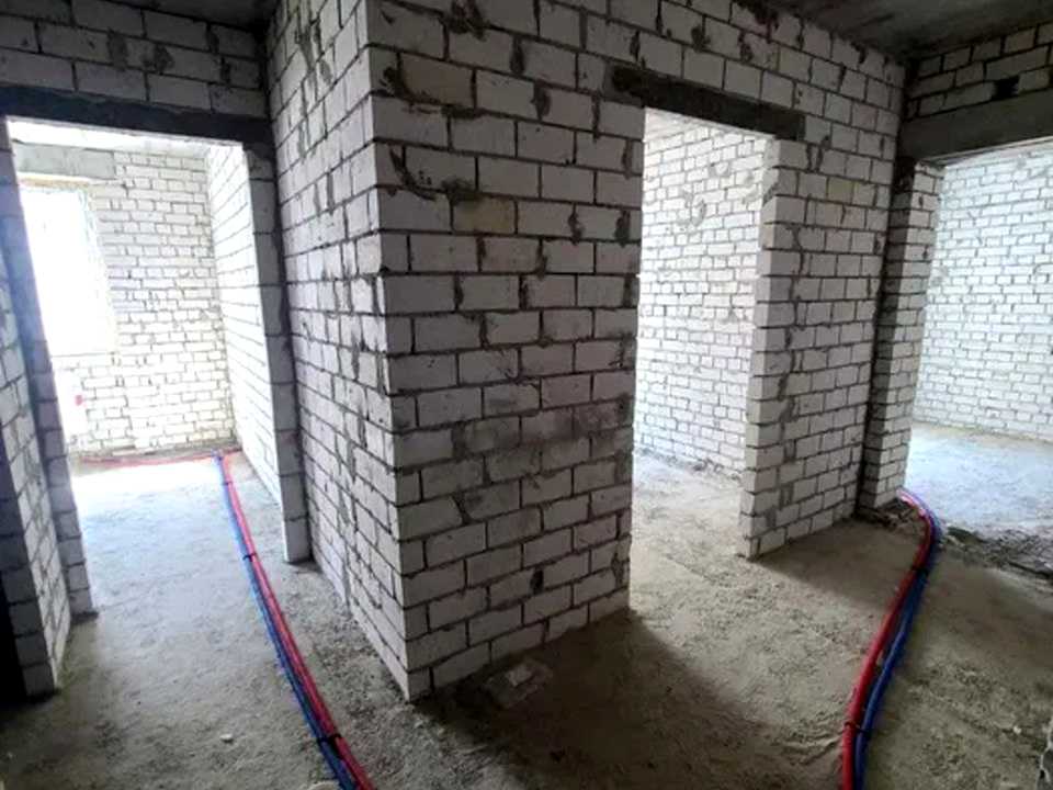 1835438911579373