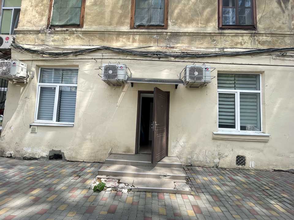 1835808772269288