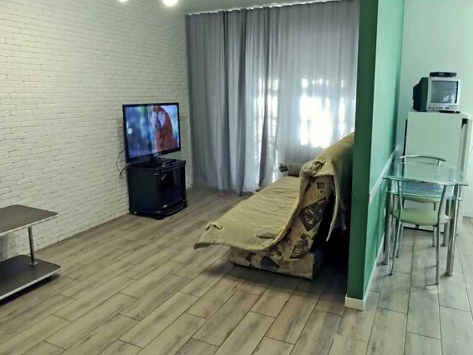 1850295845722140