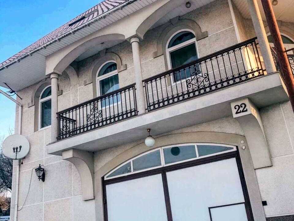 1828204333407845